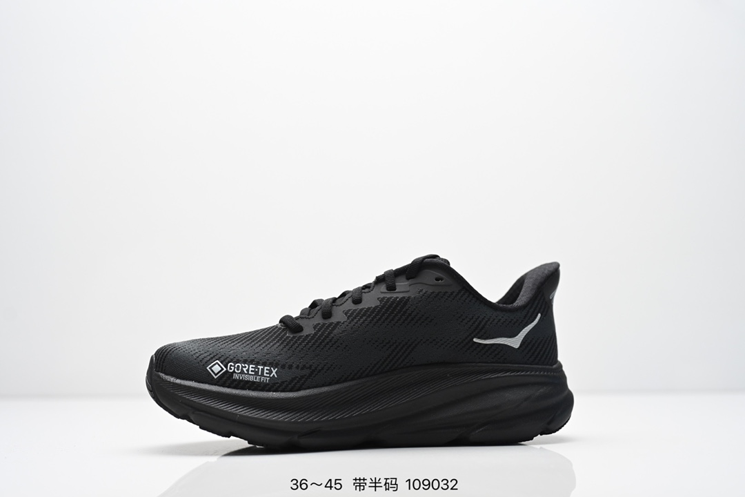 💰200
小红书推荐HOKA M CLIFTON 9 全新配色 这个品牌来自于新西兰的毛利语，HOKA表示大地，ONE ONE表示飞越，连起来就是飞越地平线，ONE ONE不是读作“万万”，正确读法是“欧尼欧尼”。 HOKA在超厚中底方面的积累，让它跑在了其他厂商的前面，推出的跑鞋以缓震和轻量的优势，得到,众多跑者的青睐
货号:1132210 / HMBC
尺码:36 36.5 37.5 38 38.5 39 40 40.5 41 42 42.5 43 44 45
ID:109032