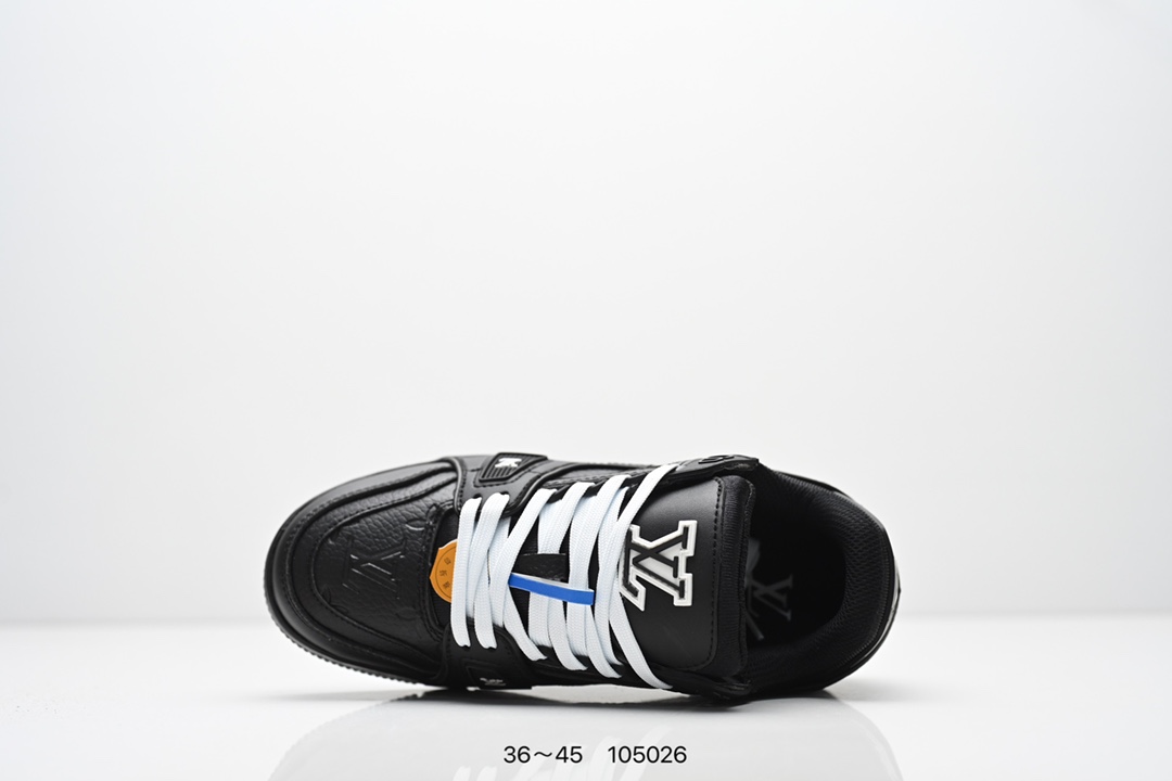 💰170
Louis Vuitton Trainer Sneaker 路易威登低帮休闲鞋 艺术总监 Virgil Abloh 设计的路易威登手写标识则于侧面彰显品牌格调. 经典老花 牛皮材质 Size:36-45码                  
编码：105026