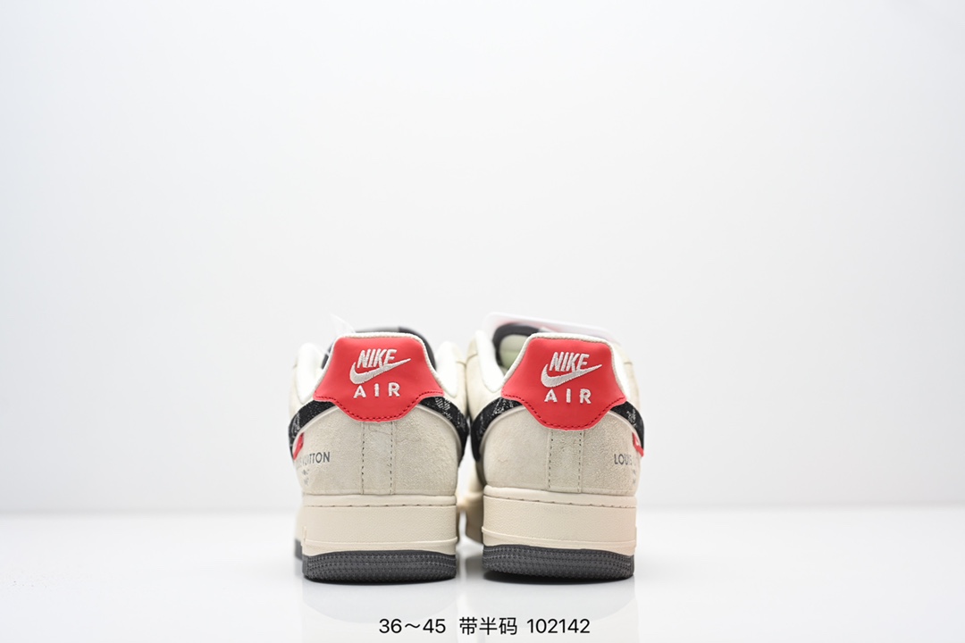 💰250
NIKE AIR FORCE 1‘07 LV8
原楦头原纸板 打造纯正低帮空军版型
专注外贸渠道 全掌内置蜂窝气垫 
原盒配件 原厂中底钢印、拉帮完美
货号：SM6188
Size:36～45半
ID:102142