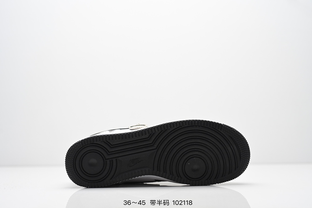 特价💰130
NIKE AIR FORCE 1‘07 LV8
原楦头原纸板 打造纯正低帮空军版型
专注外贸渠道 全掌内置蜂窝气垫 
原盒配件 原厂中底钢印、拉帮完美 
货号:CS5288
Size:36 36.5 37.5 38 38.5 39 40 40.5 41 42 42.5 43 44 45
编号：102118