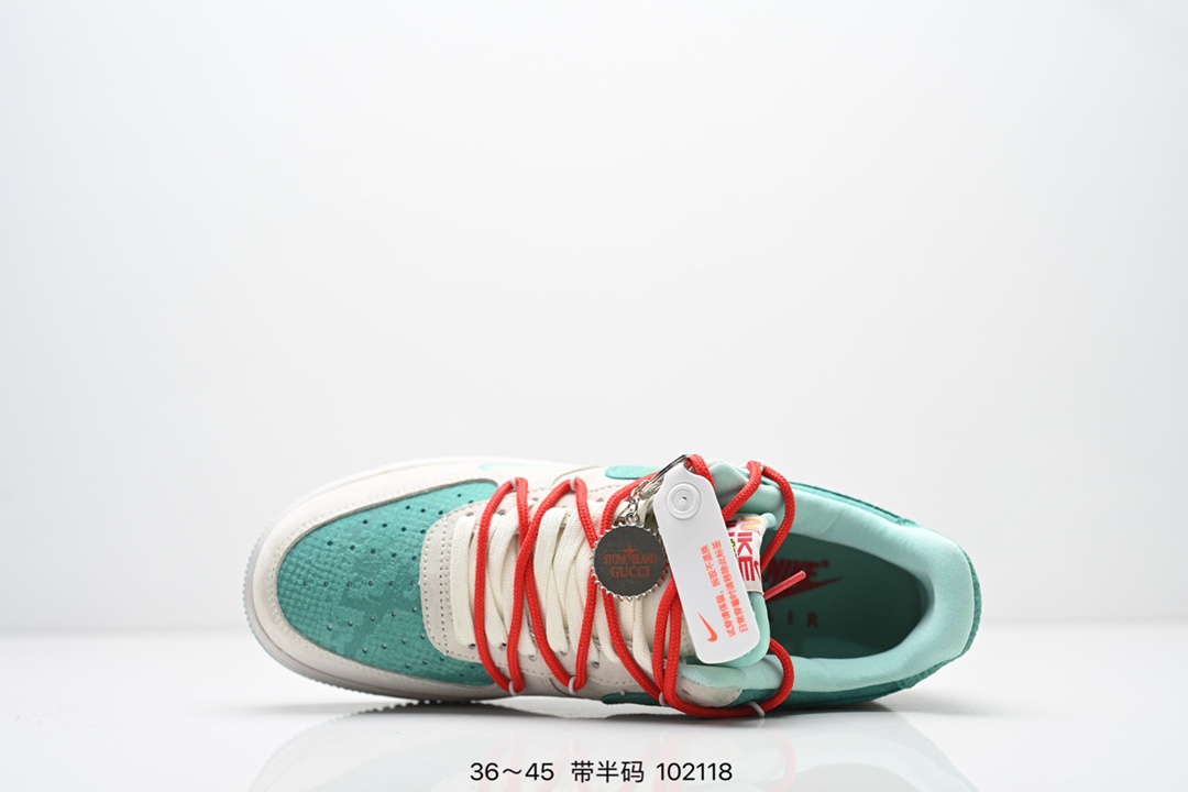特价💰130
NIKE AIR FORCE 1‘07 LV8
原楦头原纸板 打造纯正低帮空军版型
专注外贸渠道 全掌内置蜂窝气垫 
原盒配件 原厂中底钢印、拉帮完美 
货号:CS5288
Size:36 36.5 37.5 38 38.5 39 40 40.5 41 42 42.5 43 44 45
编号：102118