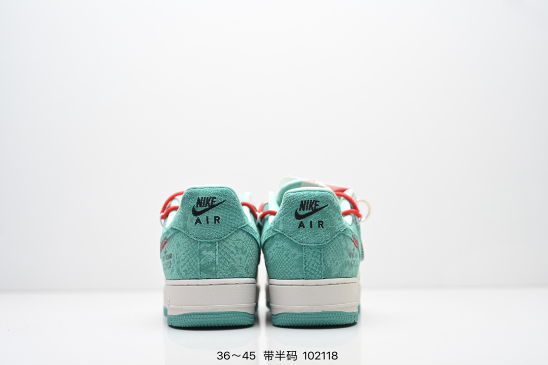 特价💰130
NIKE AIR FORCE 1‘07 LV8
原楦头原纸板 打造纯正低帮空军版型
专注外贸渠道 全掌内置蜂窝气垫 
原盒配件 原厂中底钢印、拉帮完美 
货号:CS5288
Size:36 36.5 37.5 38 38.5 39 40 40.5 41 42 42.5 43 44 45
编号：102118