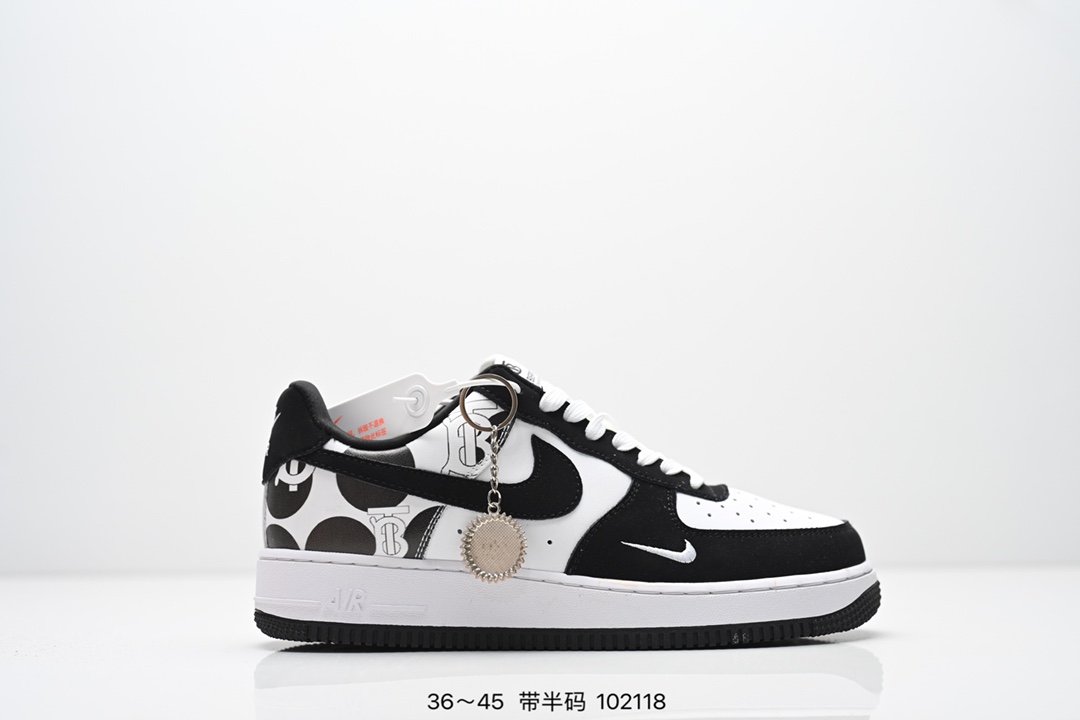 集合特价💰130
NIKE AIR FORCE 1‘07 LV8
原楦头原纸板 打造纯正低帮空军版型
专注外贸渠道 全掌内置蜂窝气垫 
原盒配件 原厂中底钢印、拉帮完美 
货号:CS5288
Size:36 36.5 37.5 38 38.5 39 40 40.5 41 42 42.5 43 44 45
编号：102118