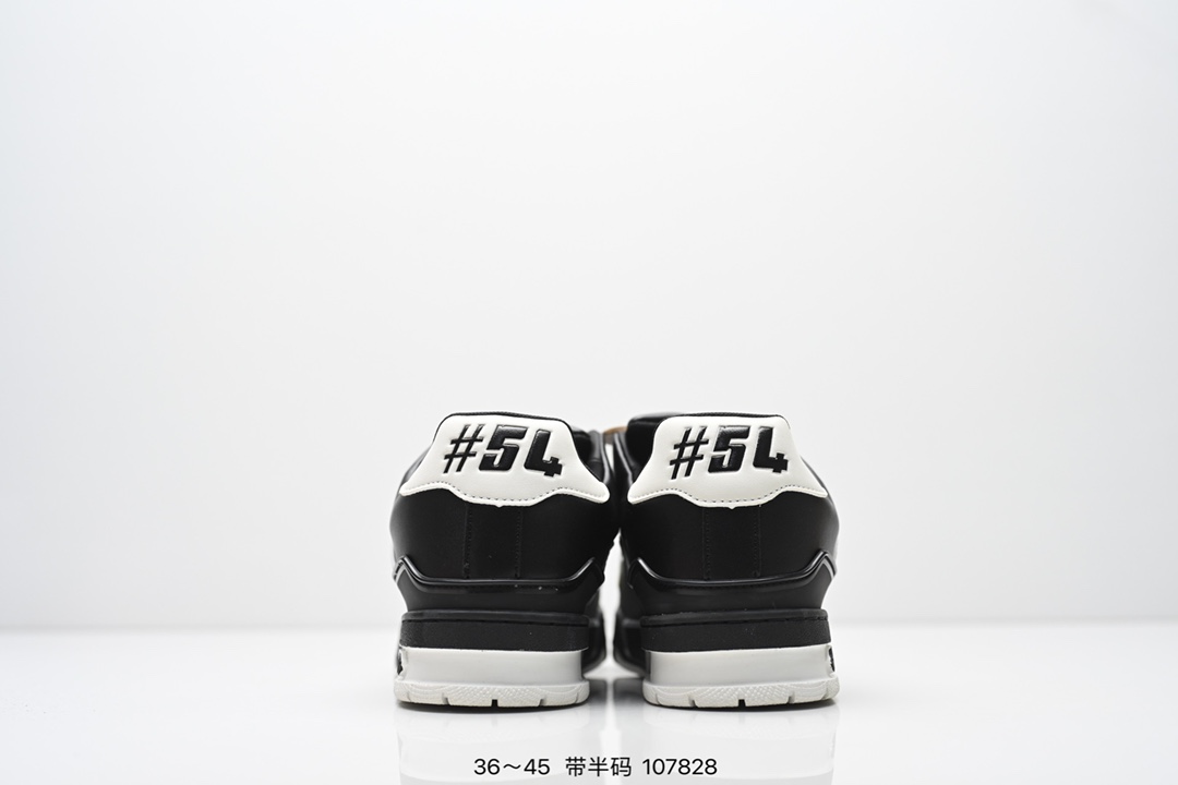 💰180
全新LV路易威登Louis Vuitton Trainer Sneaker Low休闲运动文化百搭板鞋 
尺码:36-45半
ID:107828
