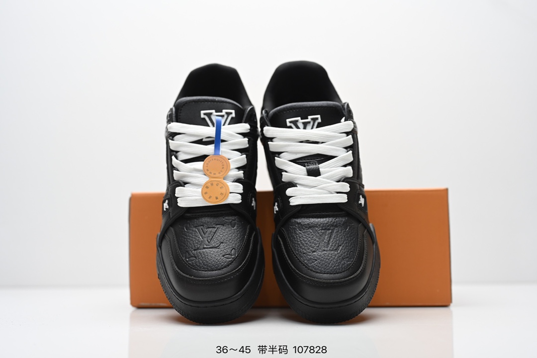 💰180
全新LV路易威登Louis Vuitton Trainer Sneaker Low休闲运动文化百搭板鞋 
尺码:36-45半
ID:107828