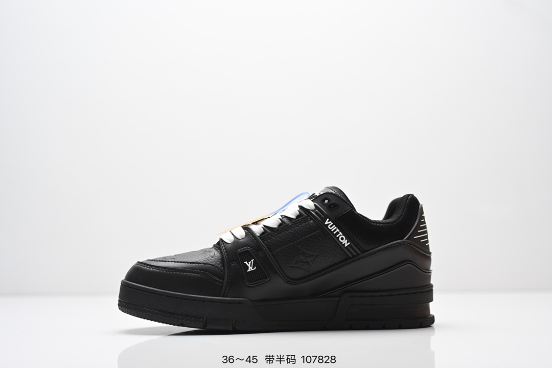 💰180
全新LV路易威登Louis Vuitton Trainer Sneaker Low休闲运动文化百搭板鞋 
尺码:36-45半
ID:107828