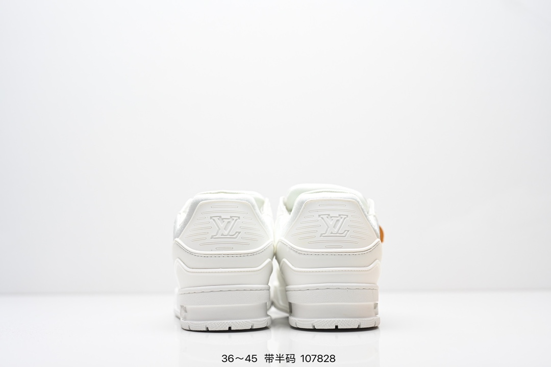 💰180
全新LV路易威登Louis Vuitton Trainer Sneaker Low休闲运动文化百搭板鞋 
尺码:36-45半
ID:107828