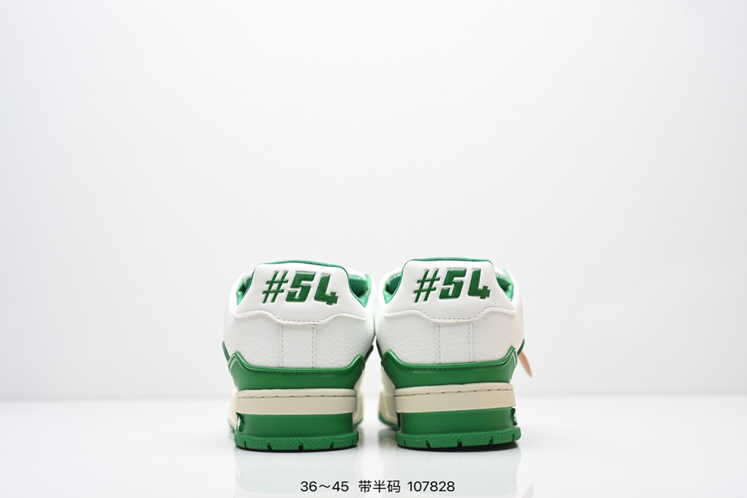 💰180
全新LV路易威登Louis Vuitton Trainer Sneaker Low休闲运动文化百搭板鞋 
尺码:36-45半
ID:107828