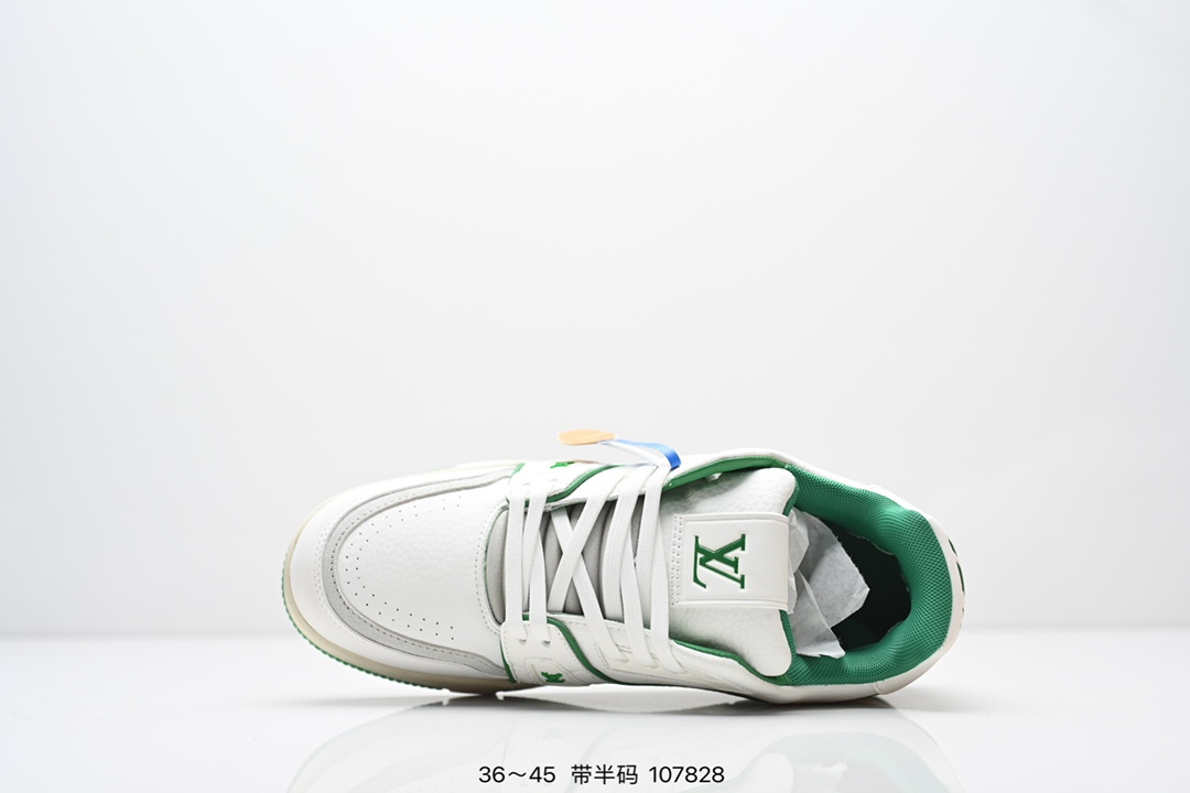💰180
全新LV路易威登Louis Vuitton Trainer Sneaker Low休闲运动文化百搭板鞋 
尺码:36-45半
ID:107828