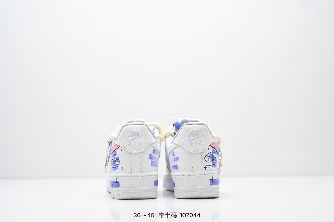 💰260
NIKE AIR FORCE 1‘07 LV8
原楦头原纸板 打造纯正低帮空军版型
专注外贸渠道 全掌内置蜂窝气垫 
原盒配件 原厂中底钢印、拉帮完美
货号：星座521
Size:36～45半
ID:107044
