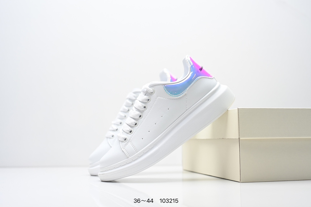 【龙洋专供】 💰130
意大利高奢品牌Alexander McQueen亚历山大·麦昆 Sole Leather Sneakers低帮时装厚底休闲运动小白鞋
货号:553770 WHZ4N 9086
尺码:看图所示
ID:103215