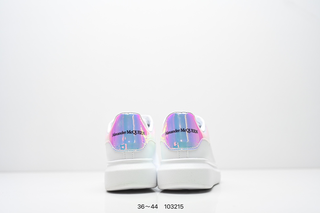 【龙洋专供】 💰130
意大利高奢品牌Alexander McQueen亚历山大·麦昆 Sole Leather Sneakers低帮时装厚底休闲运动小白鞋
货号:553770 WHZ4N 9086
尺码:看图所示
ID:103215