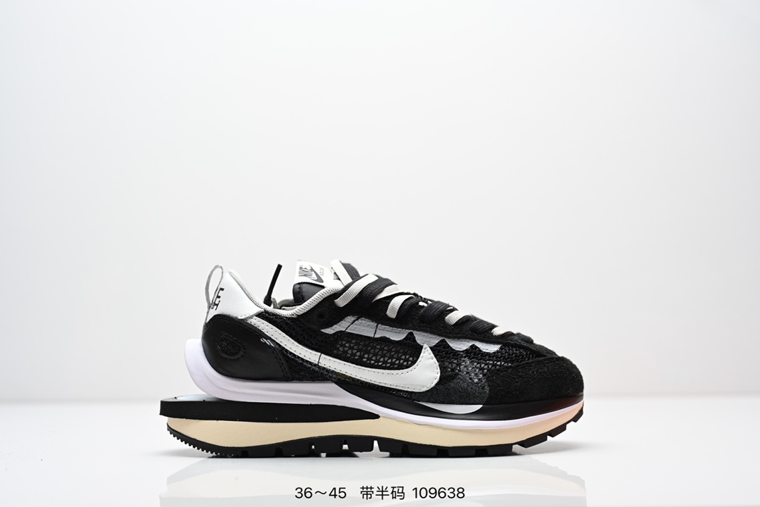 集合 耐克 Sacai X NIKe vaporWaffle 华夫三代3.0 走秀重磅联名款运动鞋.鞋款由Pegasus与VaporFly两款鞋型的设计元素共同构建,鞋身材质由翻毛皮和透气网布共同打造.熟悉的解构手法、重叠Swoosh、双重鞋舌、鞋带以及后跟SACAI字体都悉数保留,最大亮点在于,本次鞋底变本加厉,层数更多!简直和巴黎世家的TripleS有一拼,增高效果妥妥的. 类型:男女鞋 货号:CV1363 100 编码:109638