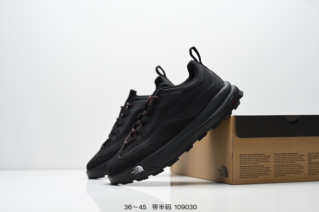 集合💰190
户外老爹运动鞋 The North Face 北面厚底增高跑步鞋 北脸男款老爹鞋 护脚踝登山鞋 透气织物鞋面 户外耐磨徒步鞋 。具有出色的抓地力和稳定性，在户外越野中勇往直前！回弹性中底具有出色的缓震效果，高性能大底，强力抓地，从容应对多种地形！

码数:  36-45含半码
编码：109030