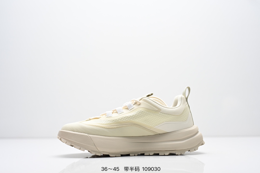 集合💰190
户外老爹运动鞋 The North Face 北面厚底增高跑步鞋 北脸男款老爹鞋 护脚踝登山鞋 透气织物鞋面 户外耐磨徒步鞋 。具有出色的抓地力和稳定性，在户外越野中勇往直前！回弹性中底具有出色的缓震效果，高性能大底，强力抓地，从容应对多种地形！

码数:  36-45含半码
编码：109030