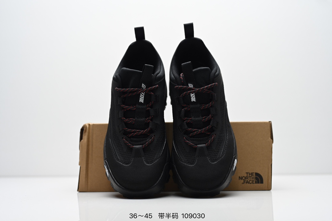 集合💰190
户外老爹运动鞋 The North Face 北面厚底增高跑步鞋 北脸男款老爹鞋 护脚踝登山鞋 透气织物鞋面 户外耐磨徒步鞋 。具有出色的抓地力和稳定性，在户外越野中勇往直前！回弹性中底具有出色的缓震效果，高性能大底，强力抓地，从容应对多种地形！

码数:  36-45含半码
编码：109030