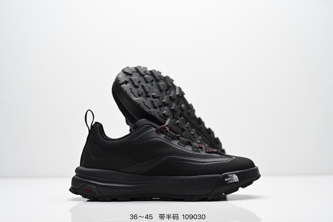 集合💰190
户外老爹运动鞋 The North Face 北面厚底增高跑步鞋 北脸男款老爹鞋 护脚踝登山鞋 透气织物鞋面 户外耐磨徒步鞋 。具有出色的抓地力和稳定性，在户外越野中勇往直前！回弹性中底具有出色的缓震效果，高性能大底，强力抓地，从容应对多种地形！

码数:  36-45含半码
编码：109030