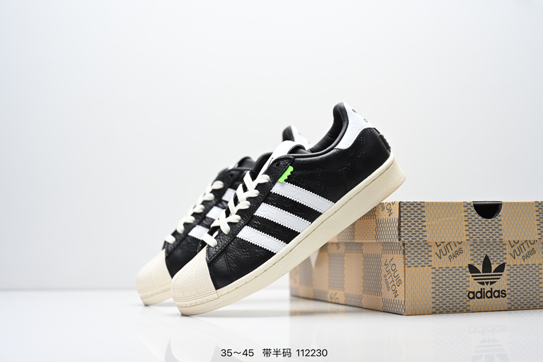 集合💰150
阿迪达斯 Adidas三叶草 Originals Superstar Pride RM贝壳头系列低帮经典百搭休闲运动板鞋
货号：LA9668
编号：112230
尺码：35～45半