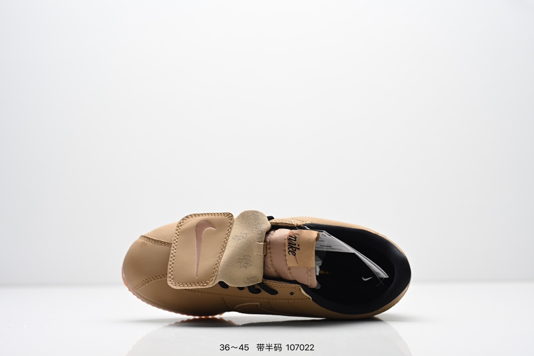 💰110
公司级：Nike Classic Cortez Basic SL耐克经典轻便舒适男子阿甘鞋休闲跑步鞋运动鞋 
纯粹而执着的精神 使得Cortez种在了一代人的心里 无论是否喜欢它复古的鞋型 
货号：905614
尺码：看图所示
ID:107022