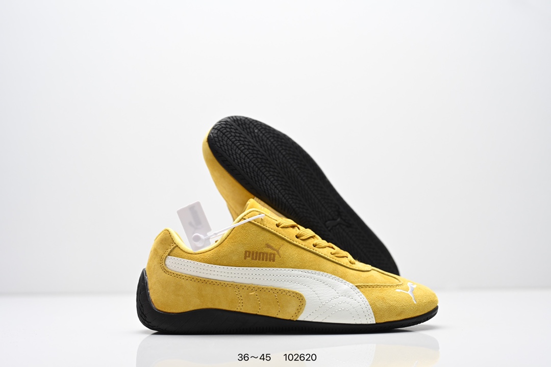  💰200
彪马 OPEN YY x Puma Speedcat合作鞋款  PUMA 联名时尚休闲运动板鞋。这双韩国辣妹疯抢的 Puma，是 OPEN YY 走向全球市场的关键 Speedcat 与其他平底运动鞋相比，更加前卫、性感；本次联名以 PUMA 经典的赛车鞋款「speed cat」为蓝本，将会有粉色与棕色两个版本，且都搭载了麂皮的鞋身与网面进行拼接。选用的长鞋舌也是完美顺应了最近的潮流趋势，复古味道满满。
货号：398846
尺码：36～45
编号：102620