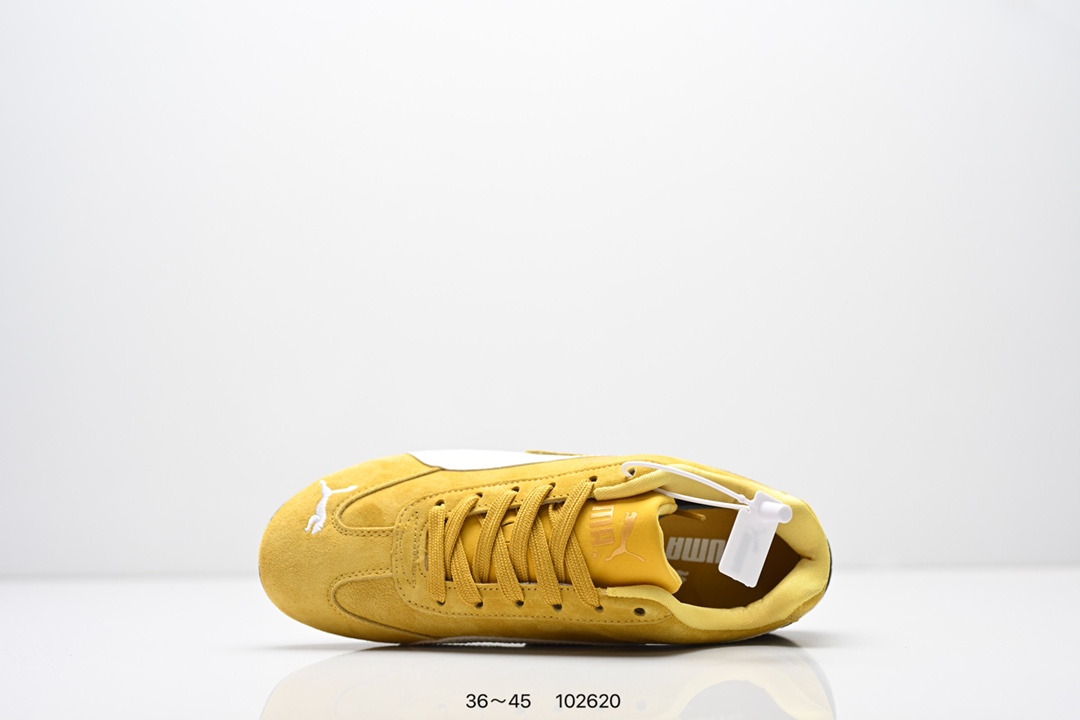  💰200
彪马 OPEN YY x Puma Speedcat合作鞋款  PUMA 联名时尚休闲运动板鞋。这双韩国辣妹疯抢的 Puma，是 OPEN YY 走向全球市场的关键 Speedcat 与其他平底运动鞋相比，更加前卫、性感；本次联名以 PUMA 经典的赛车鞋款「speed cat」为蓝本，将会有粉色与棕色两个版本，且都搭载了麂皮的鞋身与网面进行拼接。选用的长鞋舌也是完美顺应了最近的潮流趋势，复古味道满满。
货号：398846
尺码：36～45
编号：102620