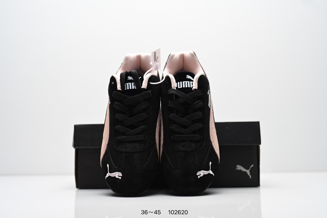  💰200
彪马 OPEN YY x Puma Speedcat合作鞋款  PUMA 联名时尚休闲运动板鞋。这双韩国辣妹疯抢的 Puma，是 OPEN YY 走向全球市场的关键 Speedcat 与其他平底运动鞋相比，更加前卫、性感；本次联名以 PUMA 经典的赛车鞋款「speed cat」为蓝本，将会有粉色与棕色两个版本，且都搭载了麂皮的鞋身与网面进行拼接。选用的长鞋舌也是完美顺应了最近的潮流趋势，复古味道满满。
货号：398846
尺码：36～45
编号：102620