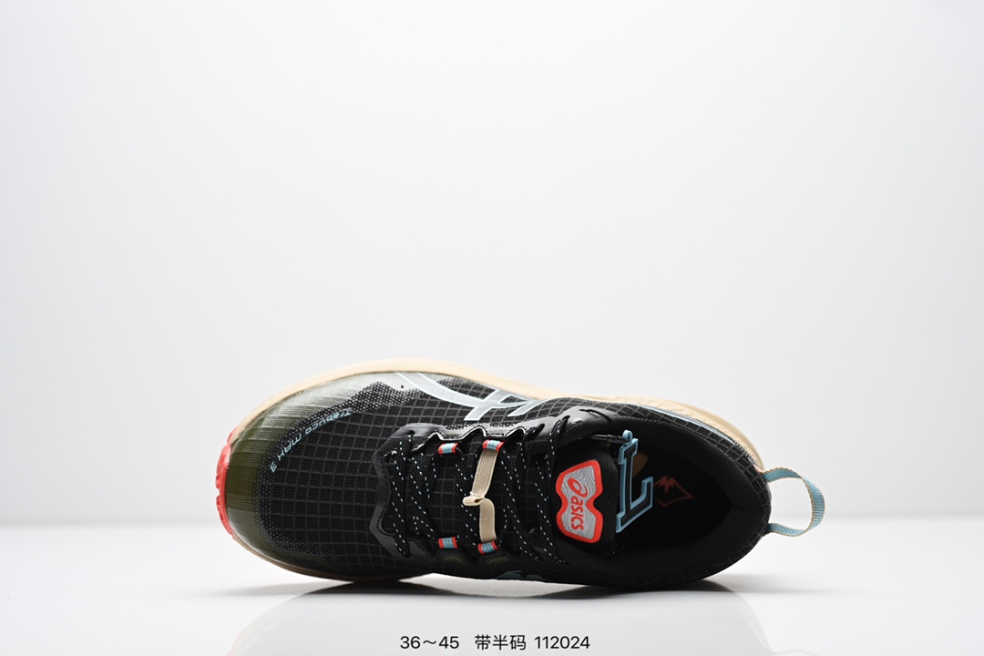 💰160
ASICS GEL-TRABUCO MAX 3 亚瑟士 网面透气 耐磨 越野跑步鞋
这双鞋的外观设计超级吸引人 简约大气 色彩搭配也很时尚 ASICS亚瑟士的独家GEL缓震科技 在跑步过程中感受到前所未有的舒适感 脚底仿佛踩在云端一般轻盈 这双鞋的抓地力也非常出色 无论是湿滑的泥泞小路还是崎岖的山路 它都能牢牢地抓住地面 
货号:1011B976-750
尺码:36 37 37.5 38 39 39.5 40.5 41.5 42 42.5 43.5 44 45
编码：112024