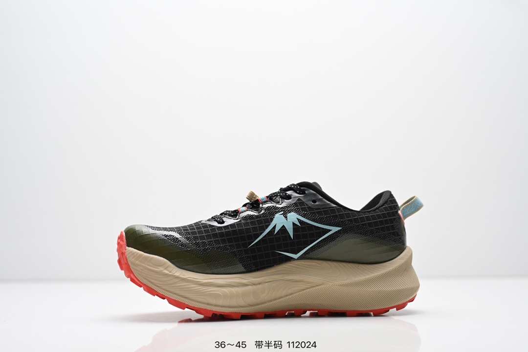 💰160
ASICS GEL-TRABUCO MAX 3 亚瑟士 网面透气 耐磨 越野跑步鞋
这双鞋的外观设计超级吸引人 简约大气 色彩搭配也很时尚 ASICS亚瑟士的独家GEL缓震科技 在跑步过程中感受到前所未有的舒适感 脚底仿佛踩在云端一般轻盈 这双鞋的抓地力也非常出色 无论是湿滑的泥泞小路还是崎岖的山路 它都能牢牢地抓住地面 
货号:1011B976-750
尺码:36 37 37.5 38 39 39.5 40.5 41.5 42 42.5 43.5 44 45
编码：112024