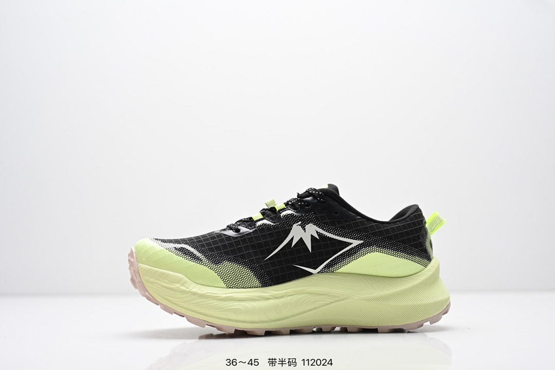 💰160
ASICS GEL-TRABUCO MAX 3 亚瑟士 网面透气 耐磨 越野跑步鞋
这双鞋的外观设计超级吸引人 简约大气 色彩搭配也很时尚 ASICS亚瑟士的独家GEL缓震科技 在跑步过程中感受到前所未有的舒适感 脚底仿佛踩在云端一般轻盈 这双鞋的抓地力也非常出色 无论是湿滑的泥泞小路还是崎岖的山路 它都能牢牢地抓住地面 
货号:1011B976-750
尺码:36 37 37.5 38 39 39.5 40.5 41.5 42 42.5 43.5 44 45
编码：112024