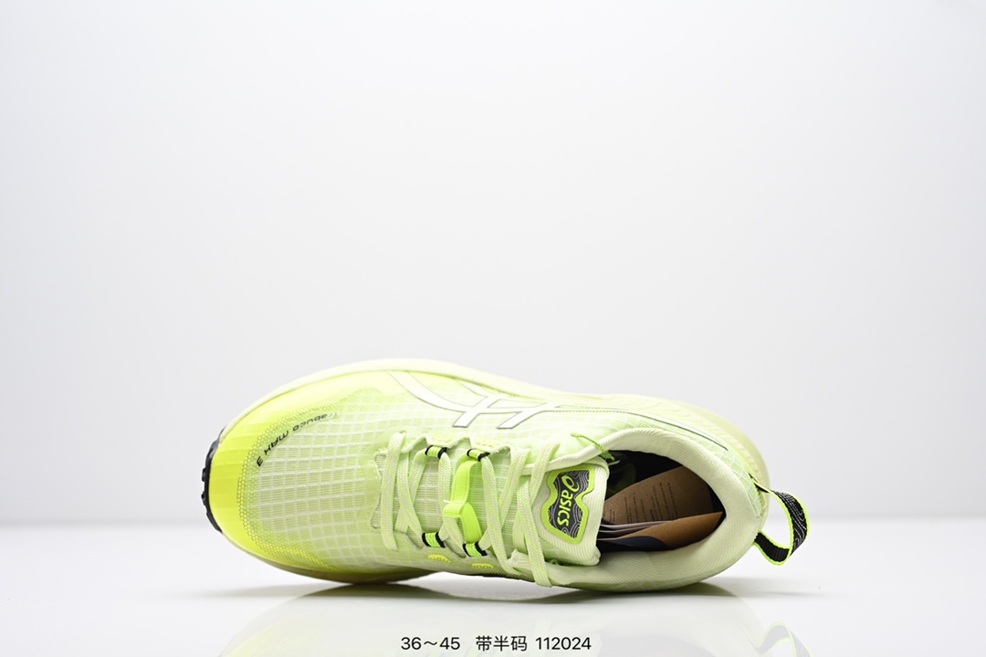💰160
ASICS GEL-TRABUCO MAX 3 亚瑟士 网面透气 耐磨 越野跑步鞋
这双鞋的外观设计超级吸引人 简约大气 色彩搭配也很时尚 ASICS亚瑟士的独家GEL缓震科技 在跑步过程中感受到前所未有的舒适感 脚底仿佛踩在云端一般轻盈 这双鞋的抓地力也非常出色 无论是湿滑的泥泞小路还是崎岖的山路 它都能牢牢地抓住地面 
货号:1011B976-750
尺码:36 37 37.5 38 39 39.5 40.5 41.5 42 42.5 43.5 44 45
编码：112024