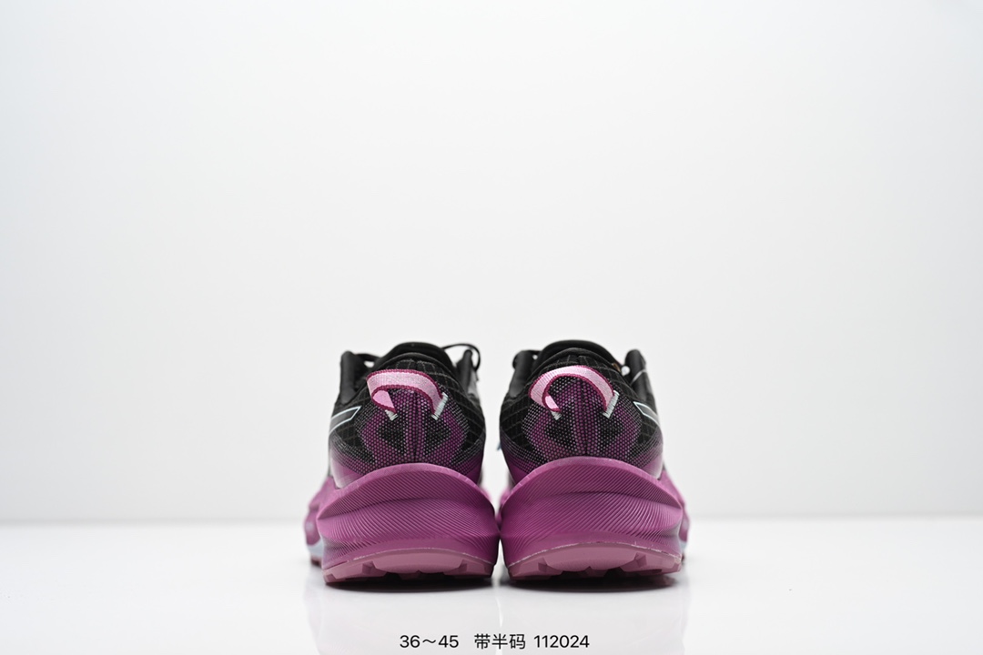 💰160
ASICS GEL-TRABUCO MAX 3 亚瑟士 网面透气 耐磨 越野跑步鞋
这双鞋的外观设计超级吸引人 简约大气 色彩搭配也很时尚 ASICS亚瑟士的独家GEL缓震科技 在跑步过程中感受到前所未有的舒适感 脚底仿佛踩在云端一般轻盈 这双鞋的抓地力也非常出色 无论是湿滑的泥泞小路还是崎岖的山路 它都能牢牢地抓住地面 
货号:1011B976-750
尺码:36 37 37.5 38 39 39.5 40.5 41.5 42 42.5 43.5 44 45
编码：112024