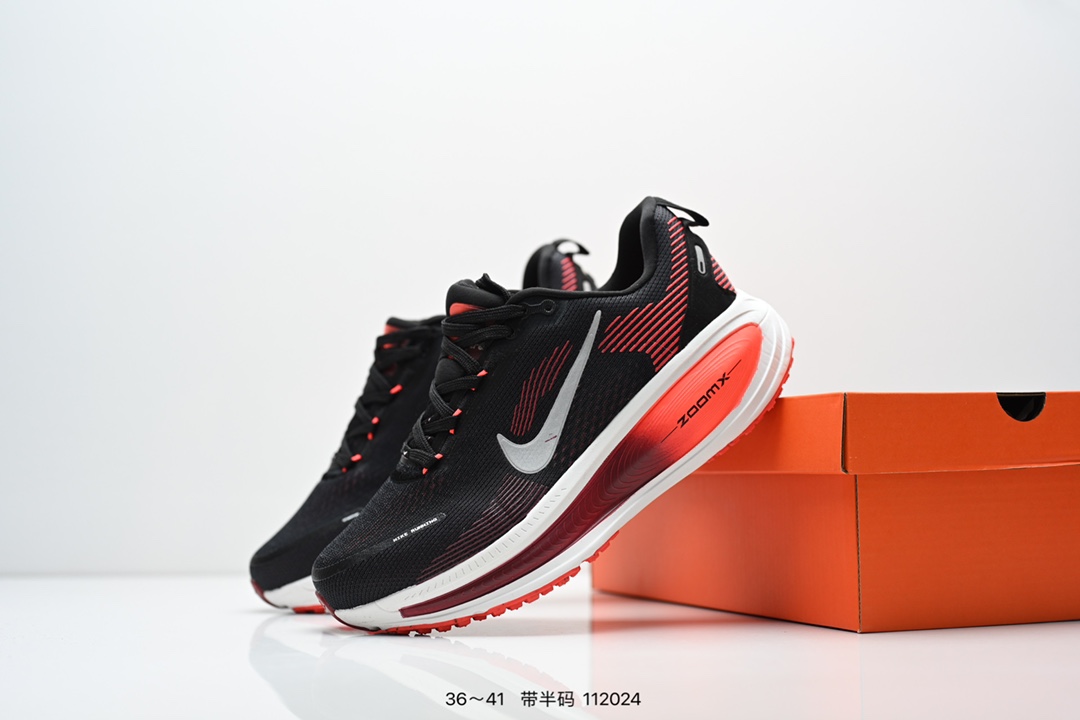 💰160
Nike VOMERO 18X 轻盈跑鞋
公司级顶级版本 Nike VOMERO 18 舒适百搭防滑耐磨 低帮 休闲跑步鞋男女同款
货号：IH3634 
尺码：36 36.5 37.5 38 38.5 39 40 40.5 41
编码：112024