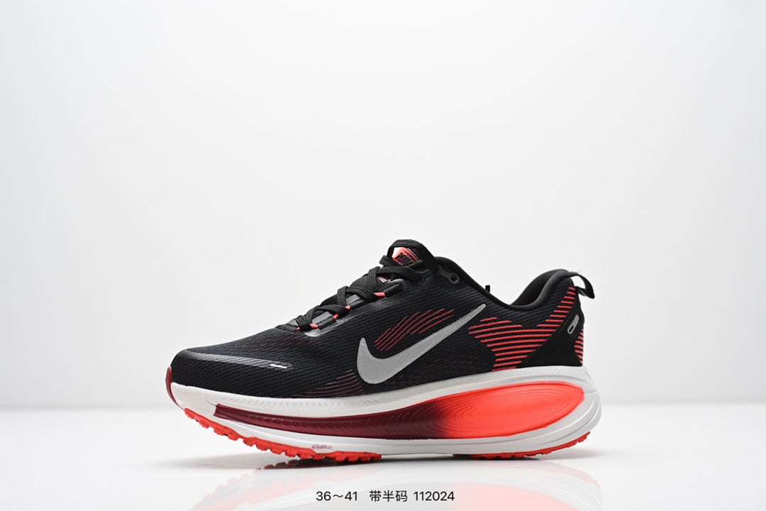 💰160
Nike VOMERO 18X 轻盈跑鞋
公司级顶级版本 Nike VOMERO 18 舒适百搭防滑耐磨 低帮 休闲跑步鞋男女同款
货号：IH3634 
尺码：36 36.5 37.5 38 38.5 39 40 40.5 41
编码：112024