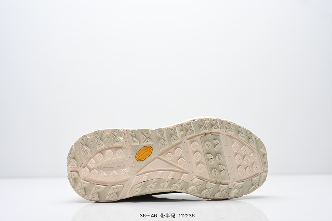 💰180
HOKA U TOR SUMMIT 耐磨減震低帮户外功能运动鞋 具有品着的重量与坐垫比 可提供顶级性能和顶级毛绒 这款低帮徒步旅行者采用带 SwallowTail™ 几何形状的HUBBLE® 鞋跟进行了更新 配备带牵引凸耳的 Vibram® Megagrip 以增加地面接触 这款开创性款式精心制作 采用0GORE-TEX 鞋类面料和再生纺织品
Size:如图所示
编号:112236