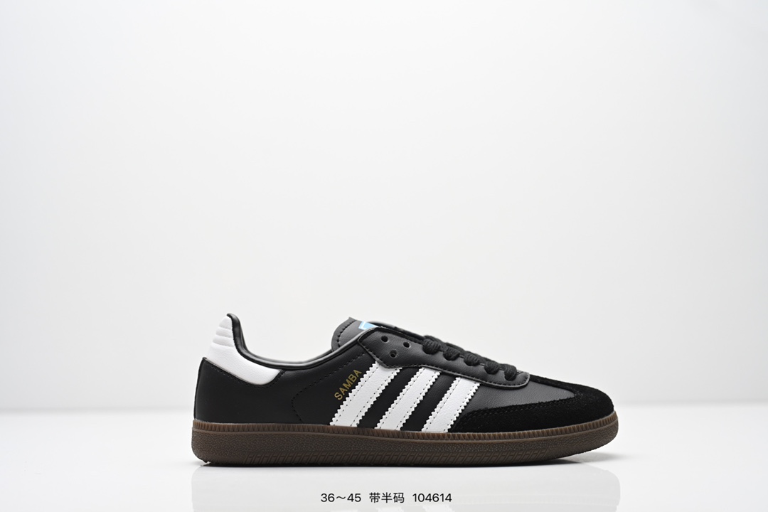 💰70
阿迪达斯 Original Samba OG 复古经典轻便板鞋 口碑大厂出品 品控大底版型不断改良更新 全套原纸板楦头开发 确保原汁原味 完美呈现版型 一比一鞋头弧度高度鞋身弧度 此版本只针对中端市场 皮料材质有所更替 其他数据细节工艺流程均保持一致 绝不口嗨 细节品控鞋型随意对比 正确烫金高频细节 原装纳米超迁皮料 独家私模橡胶大底 原盒原配 这款桑巴鞋展示了高质量的工艺 带有装饰的超锁缝制和无缝的手感 柔软、柔软的皮革造型和标志性的3条纹完成了精致的外观 正规合身鞋带 鞋面上有绒面鞋垫 橡胶鞋底 享受正畸套筒软感 自50年代首次亮相以来就一直在赢得粉丝的青睐 
货号：ID0478 
SIZE：36 36.5 37.5 38 38.5 39 40 40.5 41 42 42.5 43 44 44.5 45
编码：104614