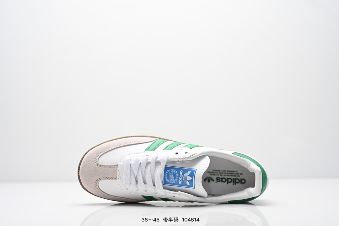 💰70
阿迪达斯 Original Samba OG 复古经典轻便板鞋 口碑大厂出品 品控大底版型不断改良更新 全套原纸板楦头开发 确保原汁原味 完美呈现版型 一比一鞋头弧度高度鞋身弧度 此版本只针对中端市场 皮料材质有所更替 其他数据细节工艺流程均保持一致 绝不口嗨 细节品控鞋型随意对比 正确烫金高频细节 原装纳米超迁皮料 独家私模橡胶大底 原盒原配 这款桑巴鞋展示了高质量的工艺 带有装饰的超锁缝制和无缝的手感 柔软、柔软的皮革造型和标志性的3条纹完成了精致的外观 正规合身鞋带 鞋面上有绒面鞋垫 橡胶鞋底 享受正畸套筒软感 自50年代首次亮相以来就一直在赢得粉丝的青睐 
货号：ID0478 
SIZE：36 36.5 37.5 38 38.5 39 40 40.5 41 42 42.5 43 44 44.5 45
编码：104614