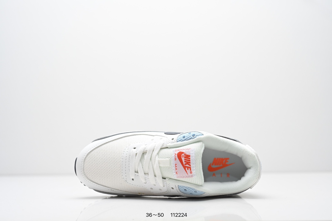 💰120
NIKE耐克运动鞋 Air max 90 健身运动跑鞋休闲鞋 复古风十足!Air Max 90 作为 Nike 旗下最经典的鞋型之一,凭借着百搭的造型,获得众多鞋迷们的喜爱。鞋面采用皮革、网眼布和麂皮材质打造,带来不俗质感的同时还有一定的透气性。最后开窗式 Air Max 气垫收尾,完善整双鞋设计。nike air max 90类鞋子 鞋后跟较高,减震效果出奇的好(鞋跟处有气垫)由于后跟高于前跟,便于跑步。鞋底采用华夫格橡胶底,抓地力确实强悍。气垫的吸震效果极佳,响应也很棒,再加上非常耐用。Nikeairmax90的鞋可以用来跑步,原本就是复古跑步鞋。运动时也耐穿的,这款鞋子够结实。
类型:男鞋
货号:CN8490
尺码:36~50
编码: 112224