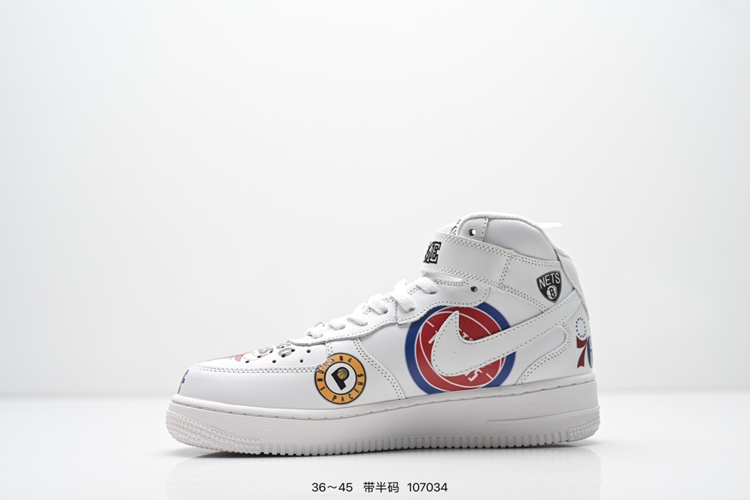 💰210
公司级：Nike Air Force 1 Mid 07
原楦头原纸板 打造纯正中帮空军版型
专注外贸渠道 全掌内置蜂窝气垫 
原盒配件 原厂中底钢印、拉帮完美 
官方货号:AQ8017-100
Size:36 36.5 37.5 38 38.5 39 40 40.5 41 42 42.5 43 44 45
ID：107034
