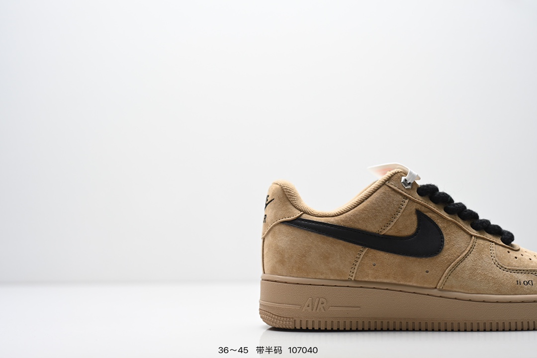 💰240
公司级：NIKE AIR FORCE 1‘07 LV8
原楦头原纸板 打造纯正低帮空军版型
专注外贸渠道 全掌内置蜂窝气垫 
原盒配件 原厂中底钢印、拉帮完美
货号:CW2288-111
Size:36 36.5 37.5 38 38.5 39 40 40.5 41 42 42.5 43 44 45
ID:107040