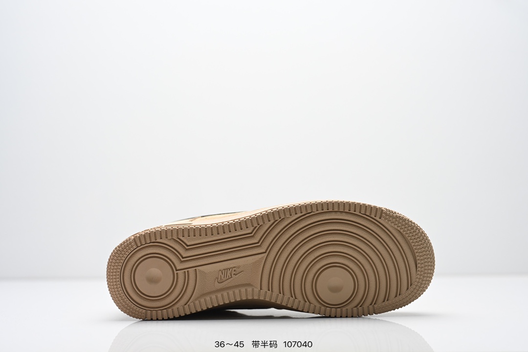 💰240
公司级：NIKE AIR FORCE 1‘07 LV8
原楦头原纸板 打造纯正低帮空军版型
专注外贸渠道 全掌内置蜂窝气垫 
原盒配件 原厂中底钢印、拉帮完美
货号:CW2288-111
Size:36 36.5 37.5 38 38.5 39 40 40.5 41 42 42.5 43 44 45
ID:107040