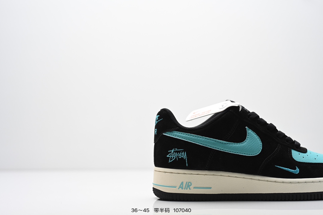 💰240
公司级：NIKE AIR FORCE 1‘07 LV8
原楦头原纸板 打造纯正低帮空军版型
专注外贸渠道 全掌内置蜂窝气垫 
原盒配件 原厂中底钢印、拉帮完美
货号:CW2288-111
Size:36 36.5 37.5 38 38.5 39 40 40.5 41 42 42.5 43 44 45
ID:107040