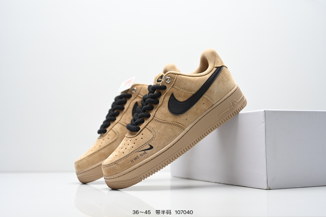 集合💰240
公司级：NIKE AIR FORCE 1‘07 LV8
原楦头原纸板 打造纯正低帮空军版型
专注外贸渠道 全掌内置蜂窝气垫 
原盒配件 原厂中底钢印、拉帮完美
货号:CW2288-111
Size:36 36.5 37.5 38 38.5 39 40 40.5 41 42 42.5 43 44 45
ID:107040
