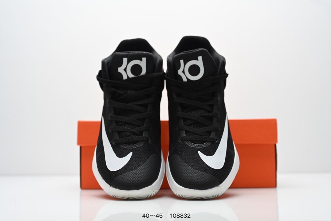 💰200
公司级：Nike KD Trey 5 IX EP 杜兰特
升级版原楦原纸版数据开发版型#采用热熔织物鞋面材质#配置Zoom气垫缓震#搭配全掌Renew科技泡棉缓震中底#外置优质橡胶大底❗️新一代 KD 支线，耐克Nike KD Trey 5 IX EP”Oreo“凯文·杜兰特简版5代中帮休闲运动篮球鞋
货号：844573
尺码：40 40.5 41 42 42.5 43 44 45 
ID：108832