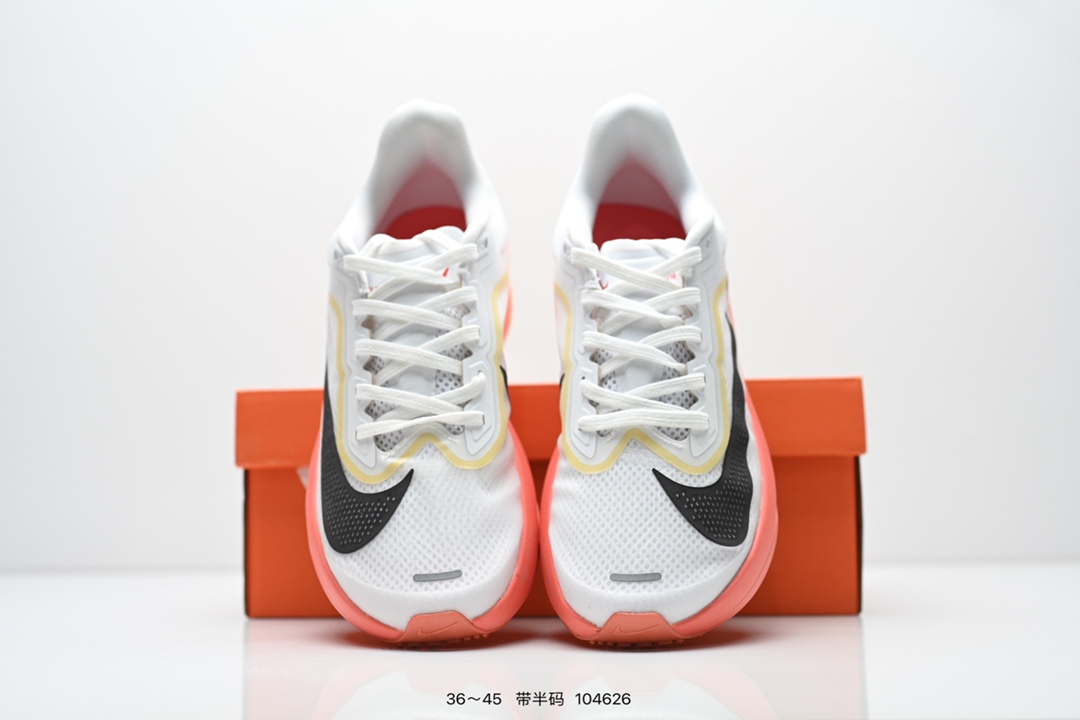  💰230
NIKE耐克Zoom Fly 6 马拉松碳板米黑跑步鞋男女同款运动鞋FN8455-001春新款ZOOM FLY 6 PRM缓震轻便跑步鞋。这款鞋在继承了 Nike Zoom Fly 5 的基础上，承诺为跑者带来更上一层楼的体验。它还继承了 Nike Vaporfly 3 和全新 Nike Alphafly 3 的设计风格，展现出更为简约和轻盈的外形。尤其是鞋跟部分，进行了重大改造，不仅提升支撑性，也增加了美观度。在 ZoomX 泡棉成功的基础上，Zoom Fly 6 引入更进一步的缓冲系统，为软硬适中和快速响应之间提供更好的平衡，满足长距离跑和短跑的需求。随着鞋跟和整体结构的可能改进，Zoom Fly 6 为跑者提供更好的稳定性和舒适度，这对于需要适应各种地形和跑步条件的跑者来说尤为重要。对于鞋面的改良，使用新的材料或构造技术，以实现更好的贴合和透气性，这将进一步提升鞋子的舒适度和性能。

货号：FN8454
尺码：36-45含半码
编码：104626