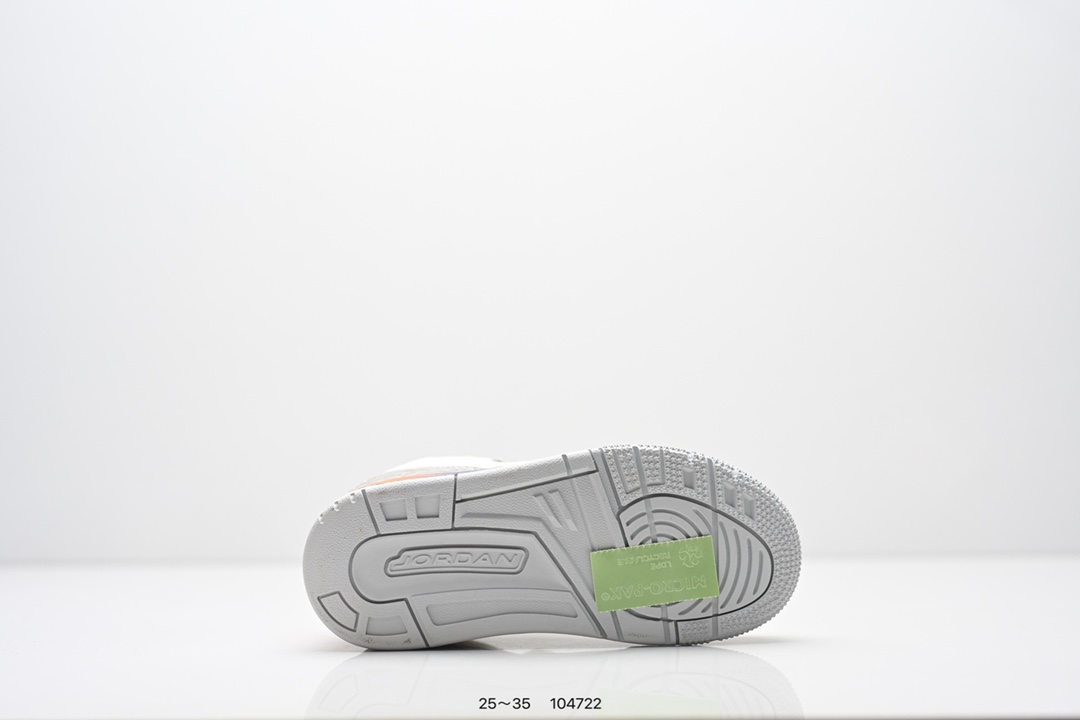 图片[6]-童鞋：Air Jordan 3 Retro 复刻白水泥 AJ3 乔丹3代 aj3 乔3 经典复刻白水泥 乔丹篮球鞋系列 鞋身以白色为主调，采用优质皮革材质搭配鞋头及后跟处的经典元素爆裂纹，搭配灰色外底，简约而不失活力，纯色鞋身也很好地渲染了其不凡的质感。至于细节，该鞋款后跟处的Jumpman Logo同样采用黑色打造，鞋口及鞋面则添加了透气孔设计，更适合炎热的夏日。 货号：DN3707-100 尺码：如图所示-选品中心