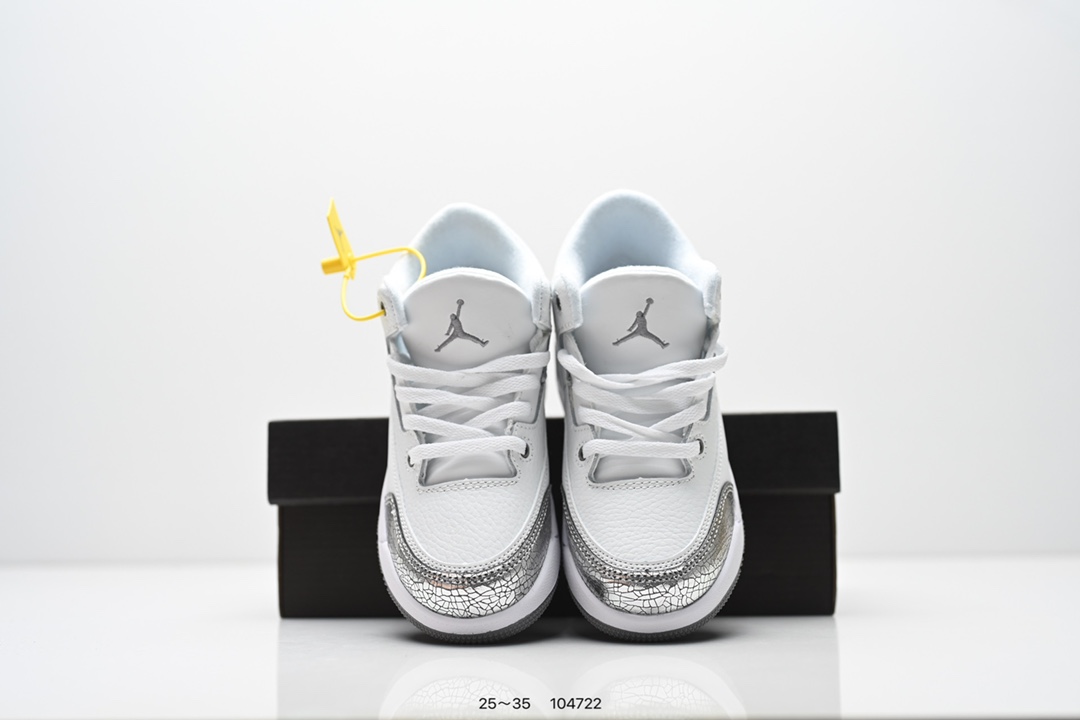 图片[8]-童鞋：Air Jordan 3 Retro 复刻白水泥 AJ3 乔丹3代 aj3 乔3 经典复刻白水泥 乔丹篮球鞋系列 鞋身以白色为主调，采用优质皮革材质搭配鞋头及后跟处的经典元素爆裂纹，搭配灰色外底，简约而不失活力，纯色鞋身也很好地渲染了其不凡的质感。至于细节，该鞋款后跟处的Jumpman Logo同样采用黑色打造，鞋口及鞋面则添加了透气孔设计，更适合炎热的夏日。 货号：DN3707-100 尺码：如图所示-选品中心