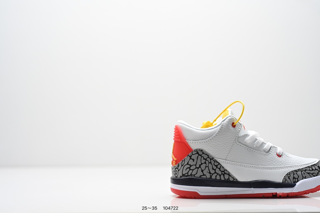 图片[2]-童鞋：Air Jordan 3 Retro 复刻白水泥 AJ3 乔丹3代 aj3 乔3 经典复刻白水泥 乔丹篮球鞋系列 鞋身以白色为主调，采用优质皮革材质搭配鞋头及后跟处的经典元素爆裂纹，搭配灰色外底，简约而不失活力，纯色鞋身也很好地渲染了其不凡的质感。至于细节，该鞋款后跟处的Jumpman Logo同样采用黑色打造，鞋口及鞋面则添加了透气孔设计，更适合炎热的夏日。 货号：DN3707-100 尺码：如图所示-选品中心