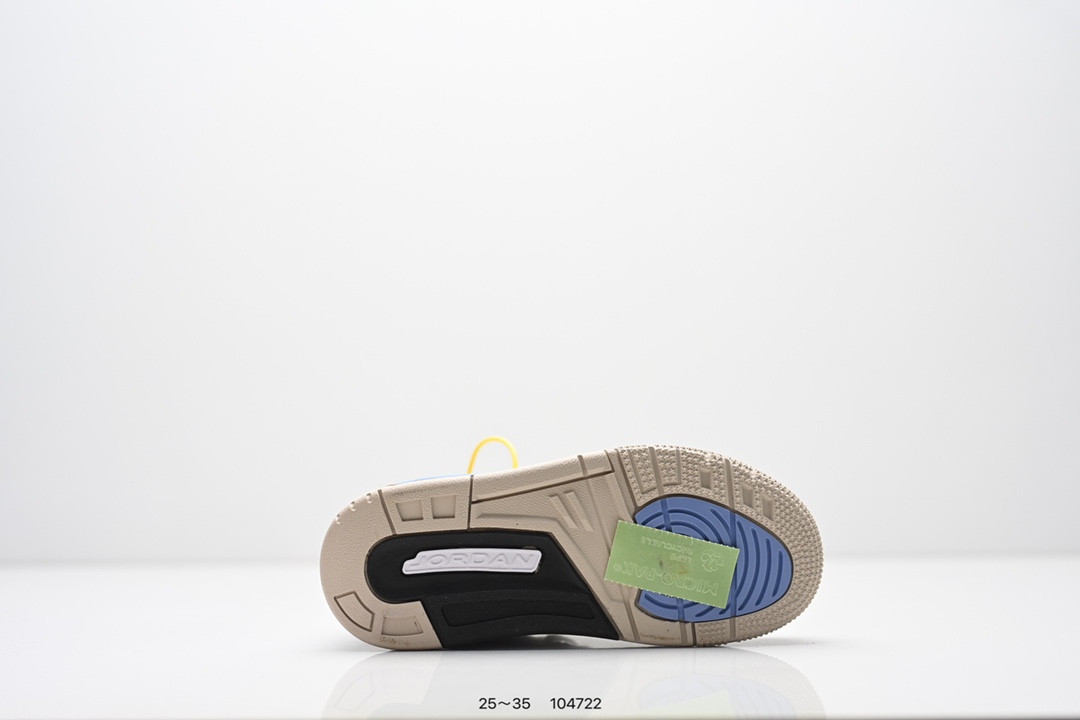 图片[6]-童鞋：Air Jordan 3 Retro 复刻白水泥 AJ3 乔丹3代 aj3 乔3 经典复刻白水泥 乔丹篮球鞋系列 鞋身以白色为主调，采用优质皮革材质搭配鞋头及后跟处的经典元素爆裂纹，搭配灰色外底，简约而不失活力，纯色鞋身也很好地渲染了其不凡的质感。至于细节，该鞋款后跟处的Jumpman Logo同样采用黑色打造，鞋口及鞋面则添加了透气孔设计，更适合炎热的夏日。 货号：DN3707-100 尺码：如图所示-选品中心