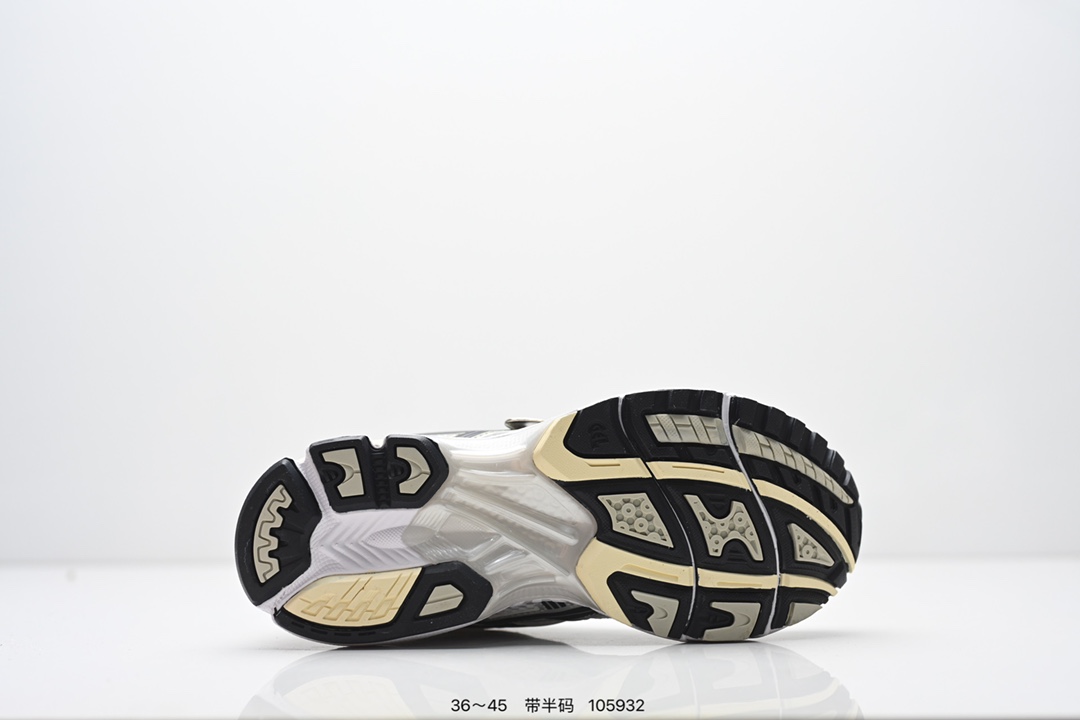 Asics Gel-Kayano 14 ASICS (亚瑟士) 是日本实业家鬼家喜八郎创立的跑鞋运动品牌,名宇想法源自著名的拉丁谚语’AnimaSana In Corpore Sano’,意为“健全的精神寓于强健的体魄”.正如其名字的含义,ASICS亚瑟 士一直坚信保持身体的健康与活力是打造健康快乐的生活方式的最佳途径.亚瑟士的跑鞋、篮球鞋等系列集专业与美貌于一身,拥有极高的热度.2016年,ASICS在“2016年日本最佳全球品牌“排行榜名列第17名. 货号:1201A161-301 编码:105932 半