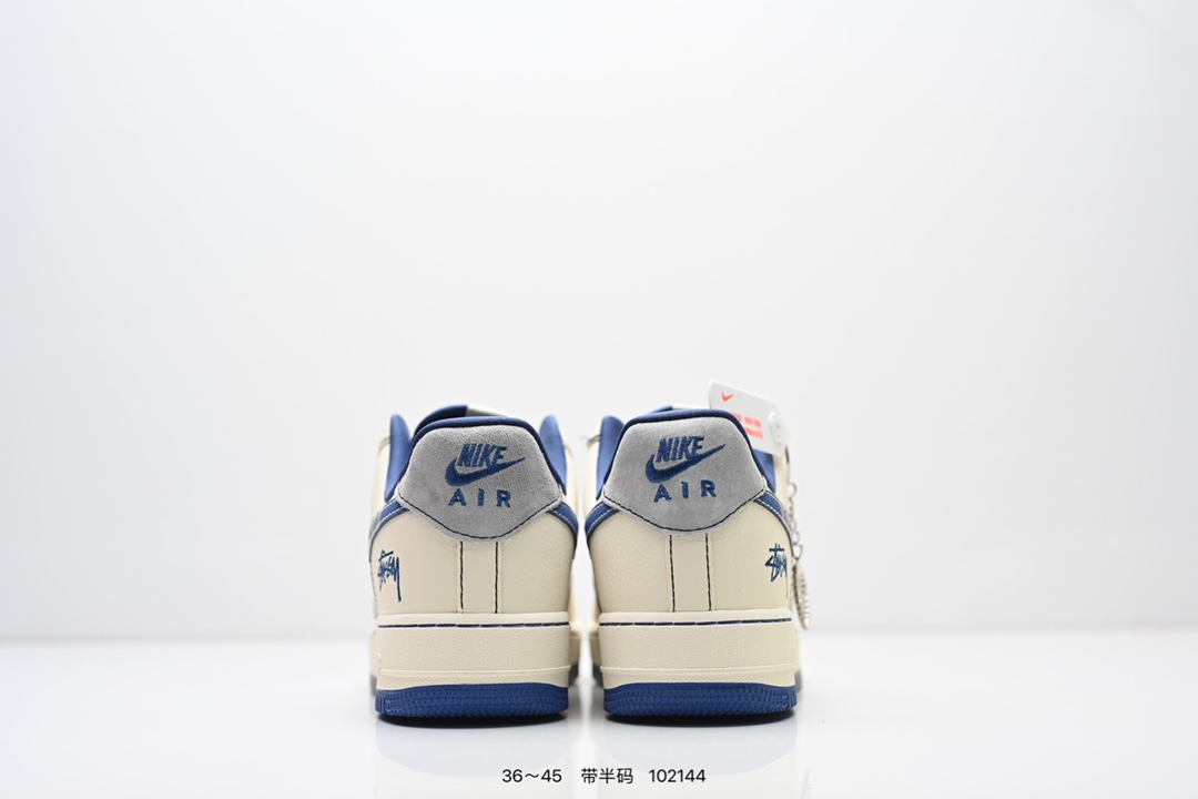 💰260
NIKE AIR FORCE 1‘07 LV8
原楦头原纸板 打造纯正低帮空军版型
专注外贸渠道 全掌内置蜂窝气垫 
原盒配件 原厂中底钢印、拉帮完美 
货号:CS5288
Size:36 36.5 37.5 38 38.5 39 40 40.5 41 42 42.5 43 44 45
编号：102144